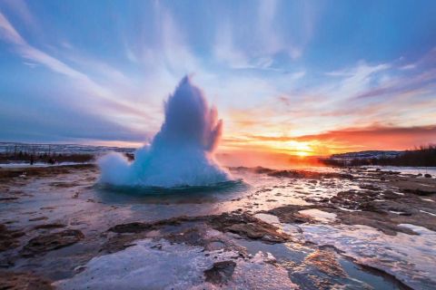 Strokkur Geyser, Iceland © Shutterstock