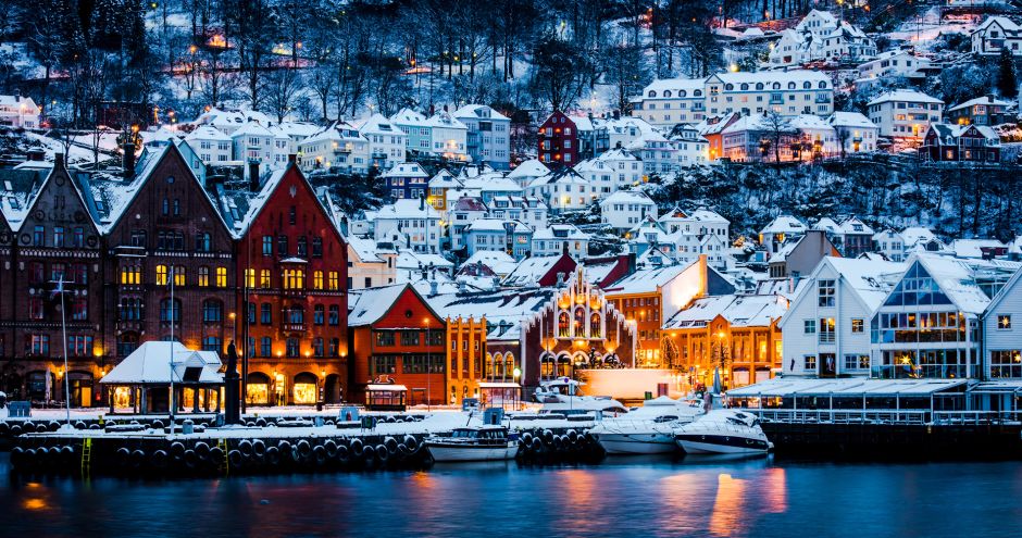 Old wooden Hanseatic houses in Bergen © Shutterstock